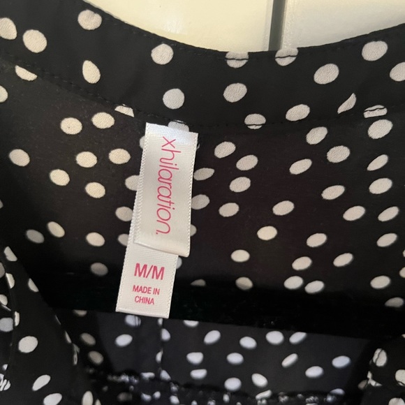 Xhilaration Size M Polka Dot black white blouse - Picture 2 of 2